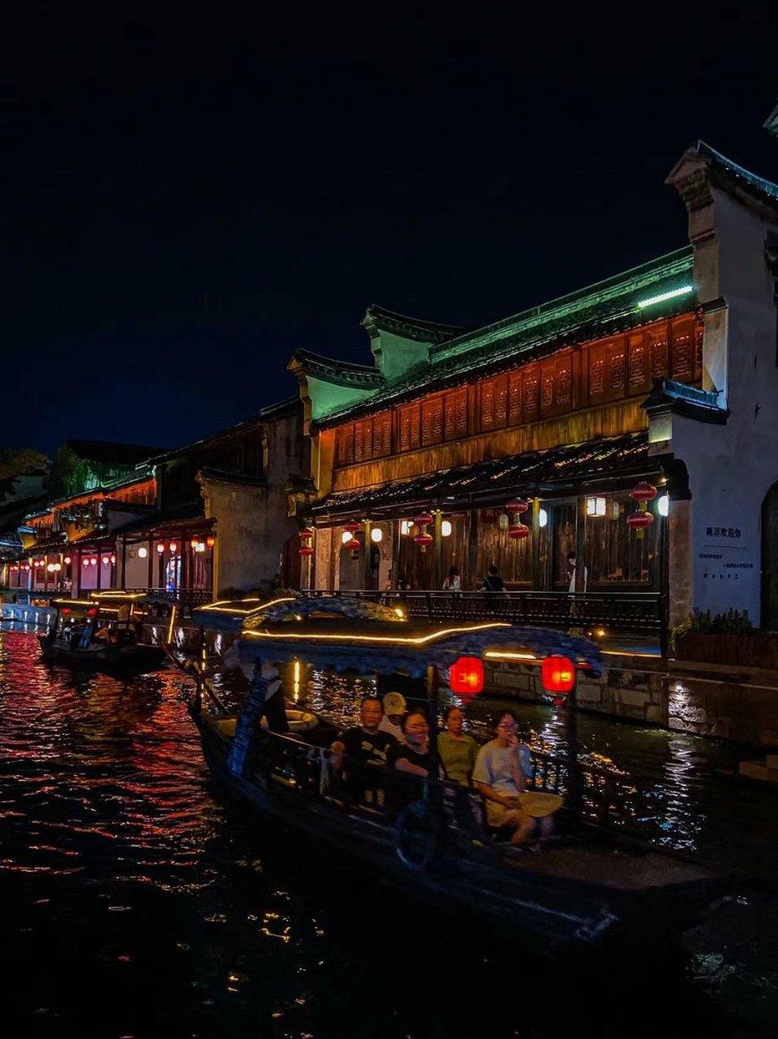地板冒岩浆无敌版