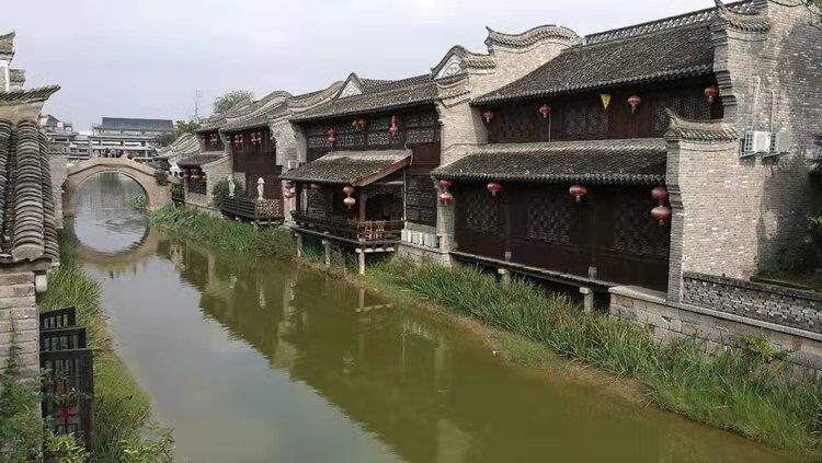 老旧废弃楼房逃脱4